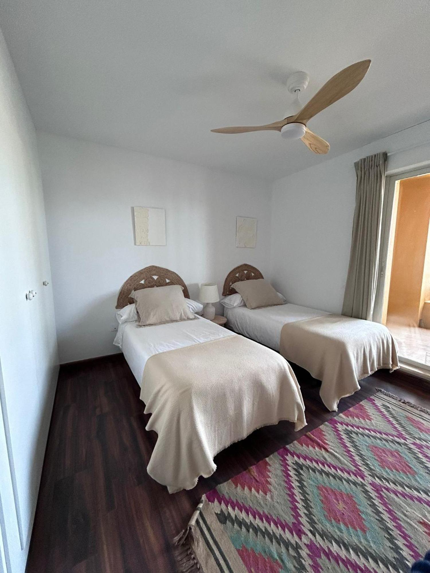 Puerto Sotogrande Con Vistas Al Mar Apartman Kültér fotó